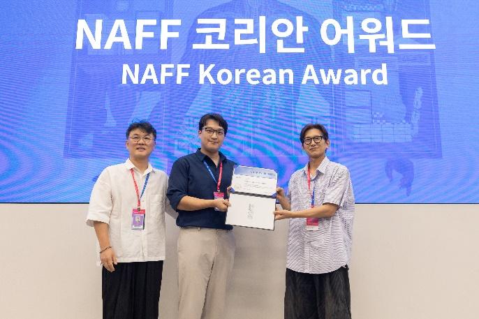 Director LEE Taegyeom of DHAMMAPADA, producer PARK Sejoon and director KIM Minha of Idiot Girls and School Ghost 2: Teaching Practice, winners of the 2 NAFF Korean Awards