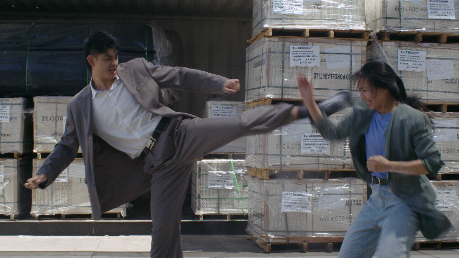 Tiger Cop Project A - Fighting scene