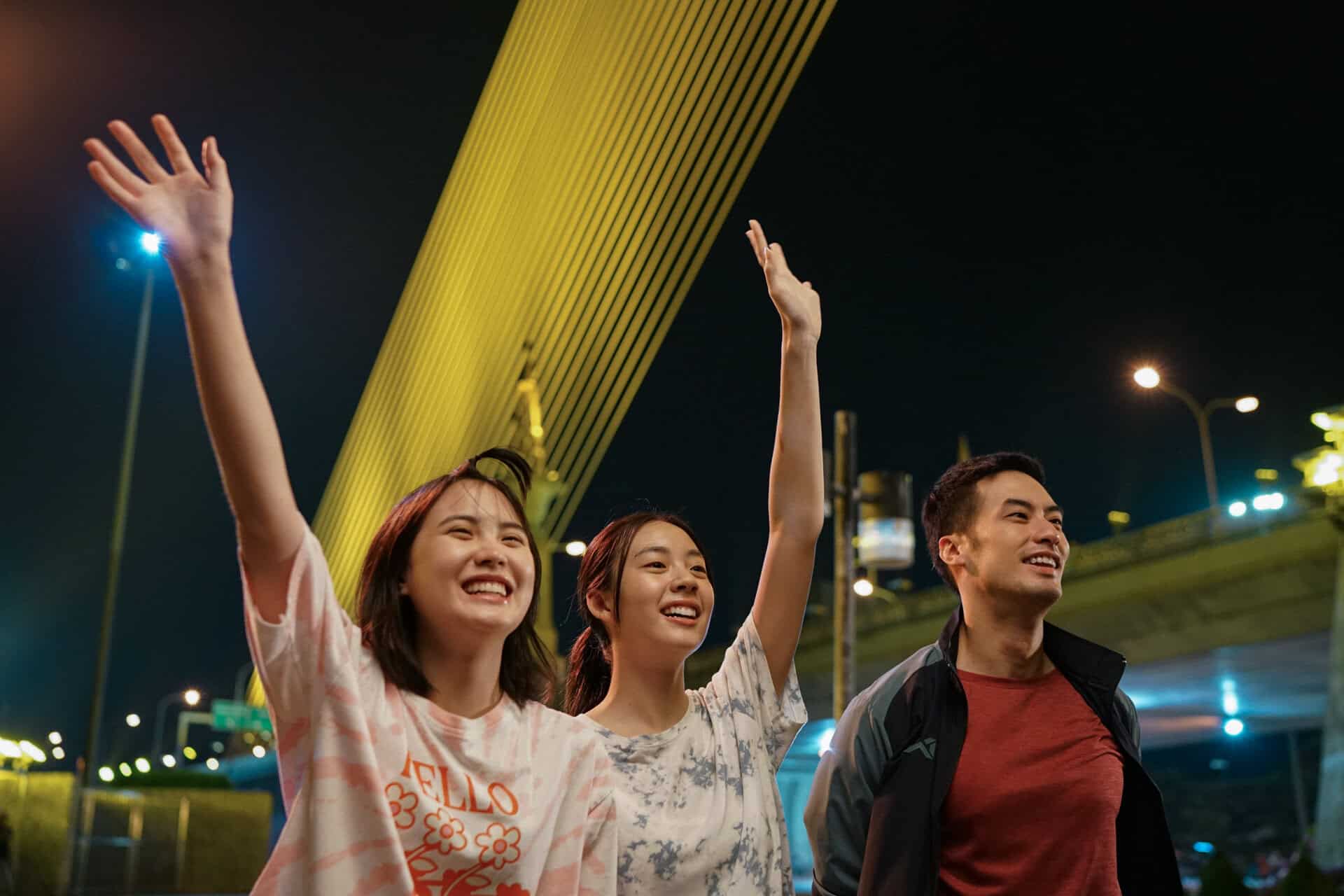 Kirani Pipityak, Fatima Dechawaleekul, and Pakorn Chadborirak in Flat Girls